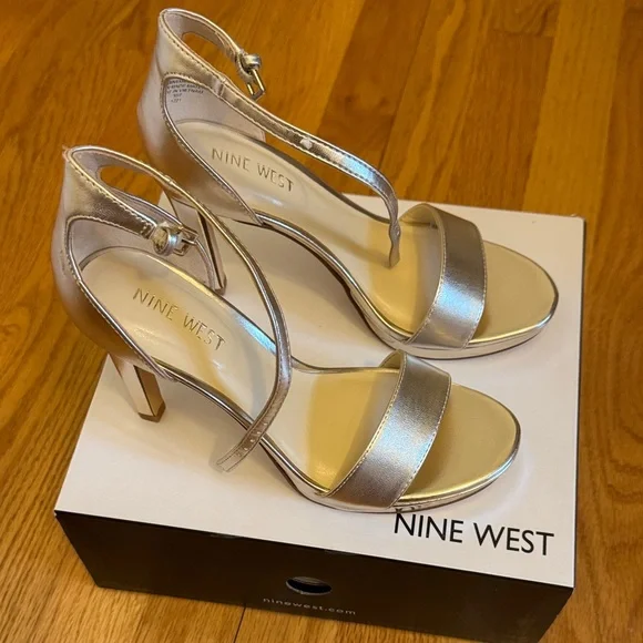 Heels - Picture 1 of 2